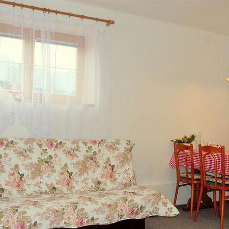 Hotel Privat Nika Závažná Poruba Habitación foto